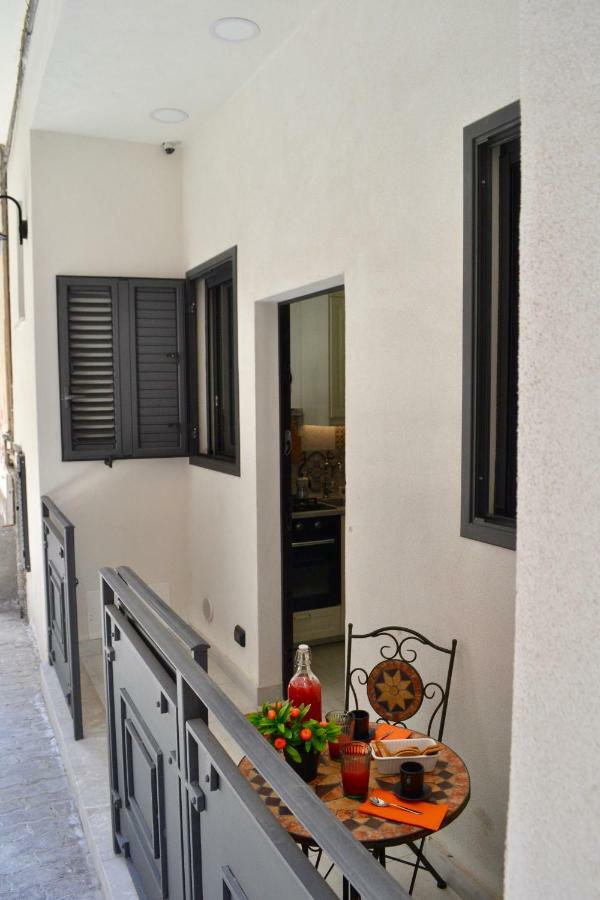 I Pupi - Sicilian Apartment Giardini-Naxos Extérieur photo