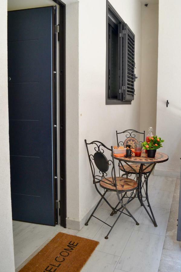 I Pupi - Sicilian Apartment Giardini-Naxos Extérieur photo